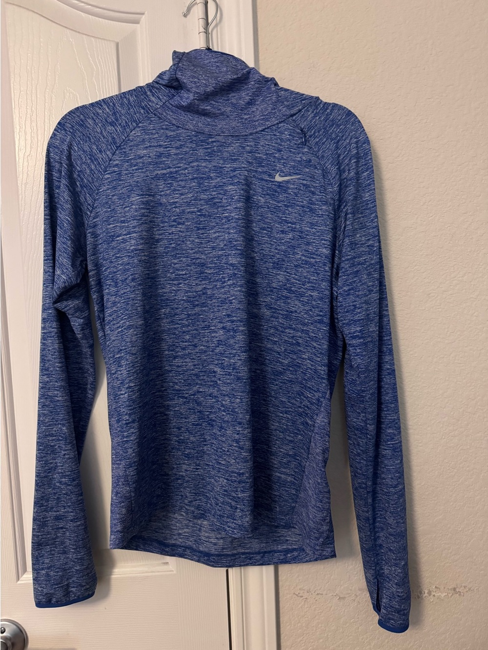 NWOT Nike Women’s Dri-Fit Lightweight Long-Sleeve Hoodie